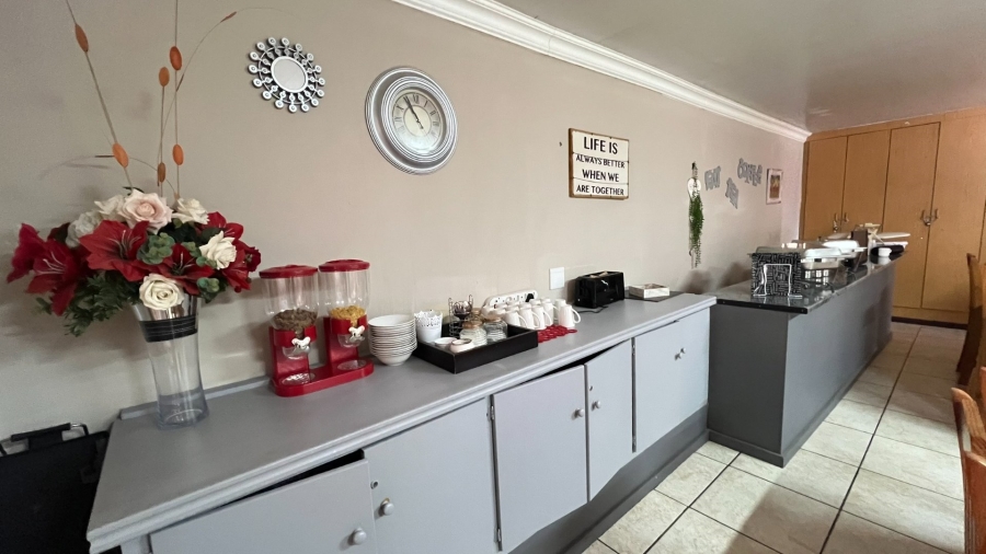 8 Bedroom Property for Sale in Pellissier Free State